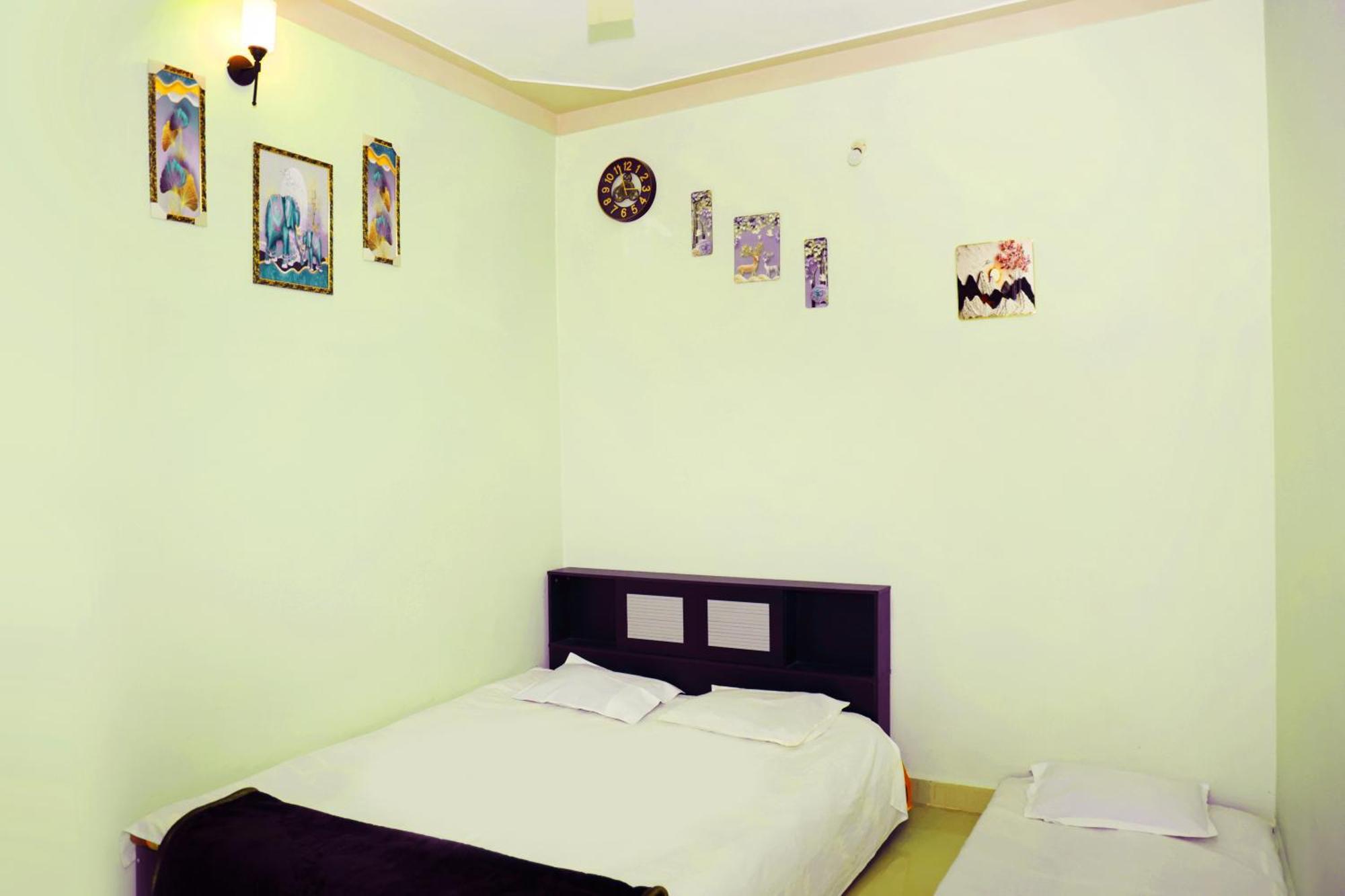 Shree Vinayak Guest House 乌贾因 外观 照片